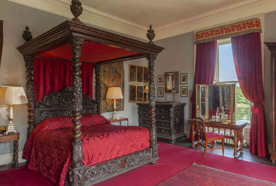 25 B&B: The Luxurious Six Bedroom Venue Up For Sale