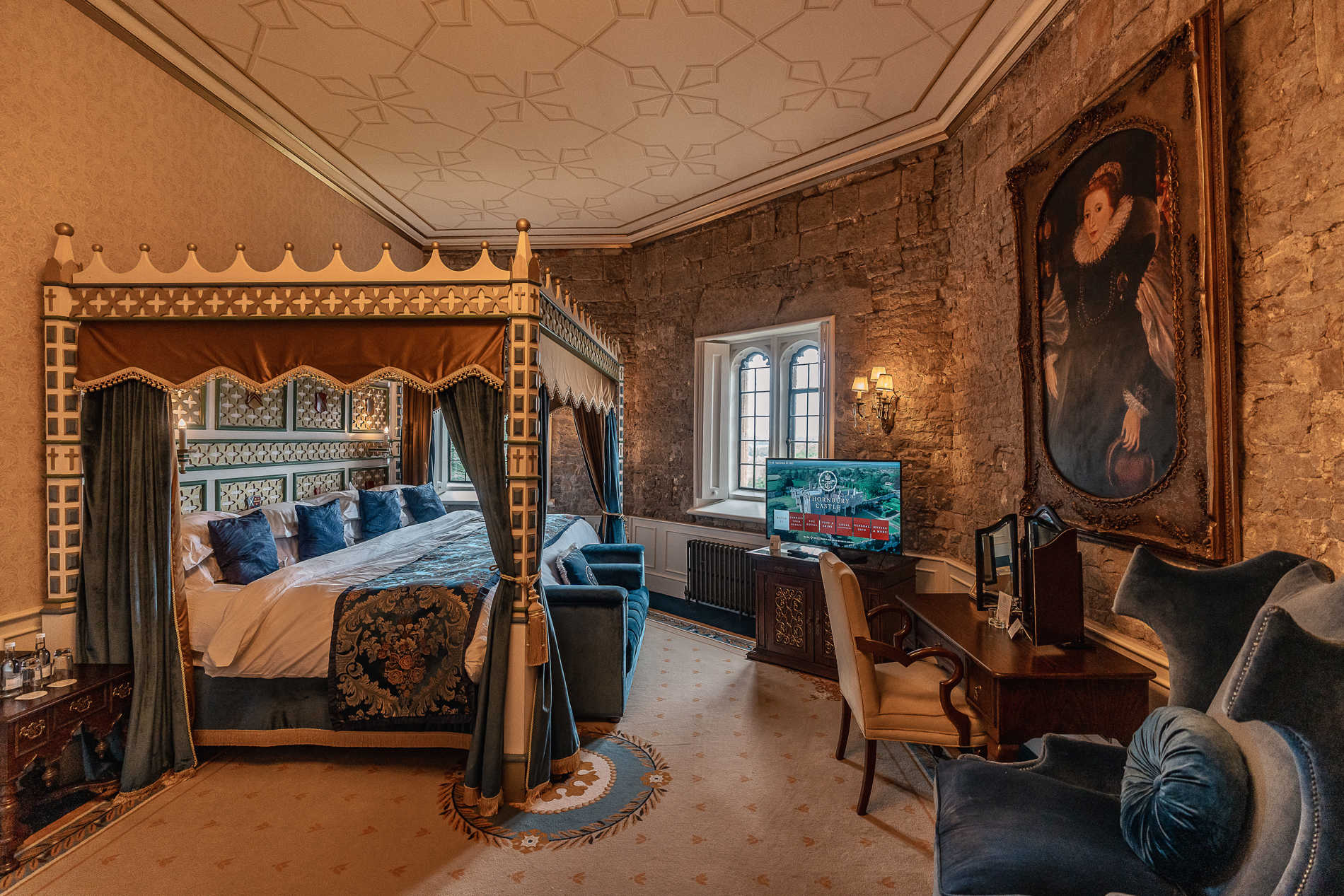 The Catherine of Aragon Suite - Thornbury Castle